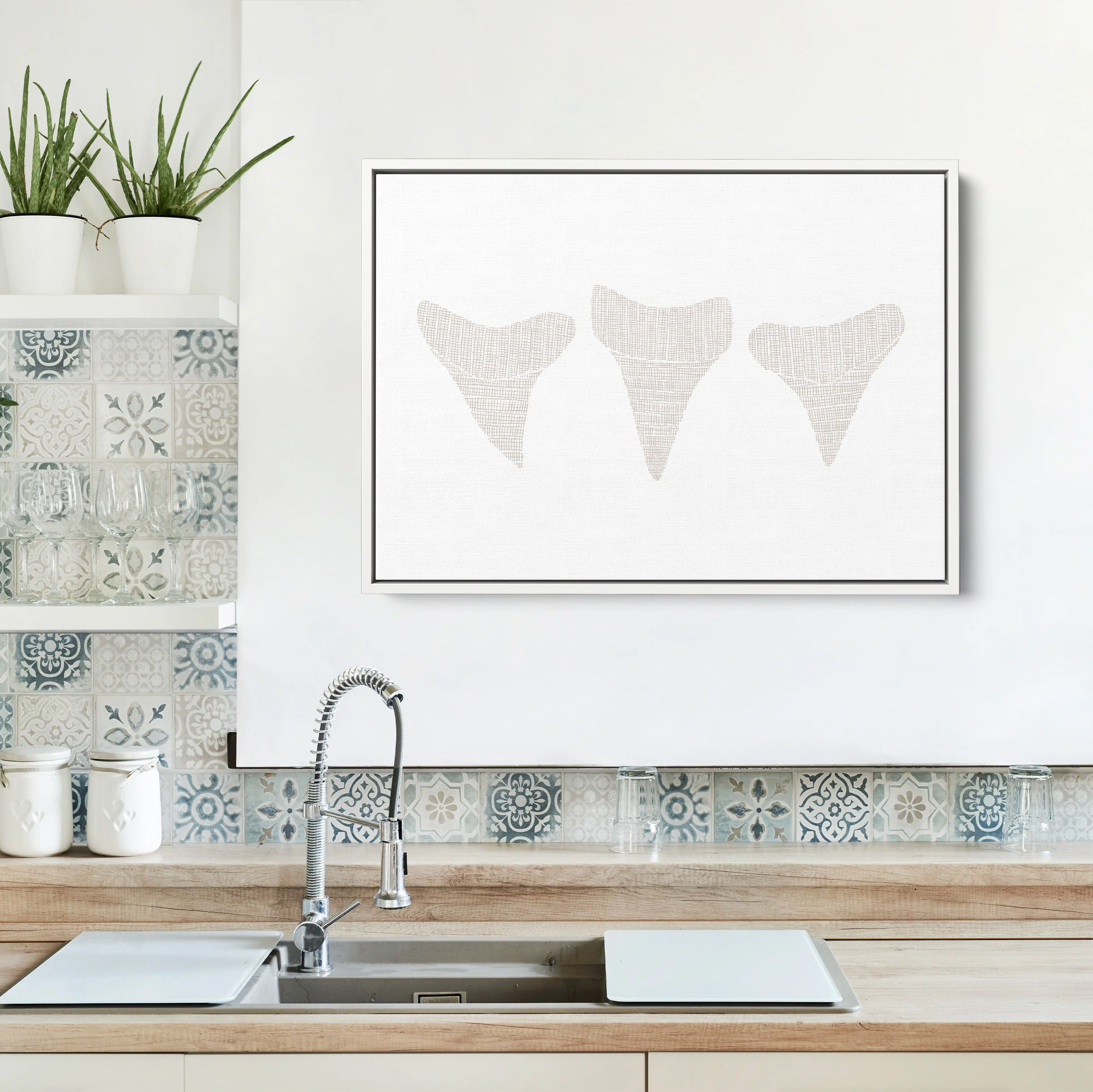 Woven Shark Teeth Trio Illustration - Image 14